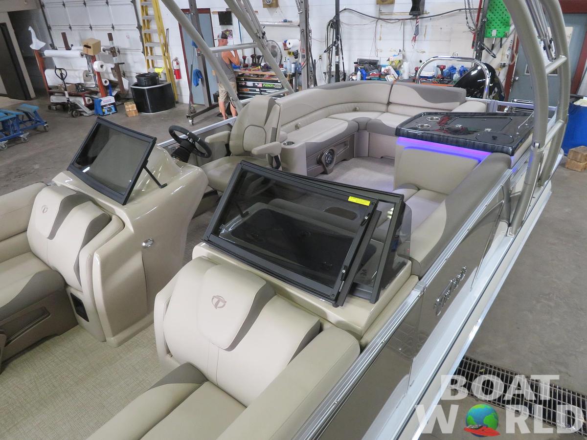 2024 Tahoe Pontoons LTZ 2385 Elite Windshield Tritoon & Suzuki 200HP 4-Stroke EFI