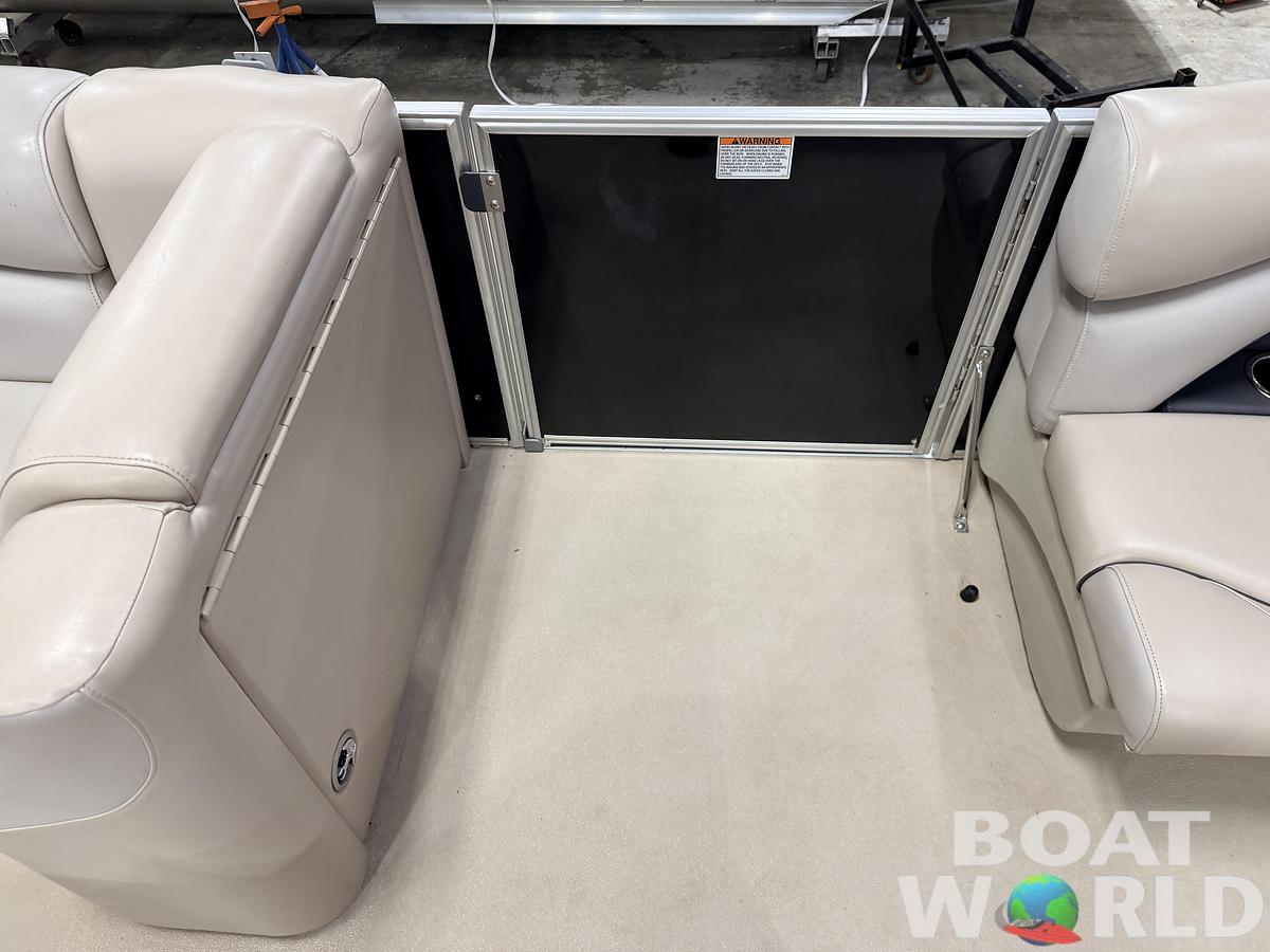 Used 2015 Sylvan Mirage 820 & 90HP Mercury 4Stroke - $21,995