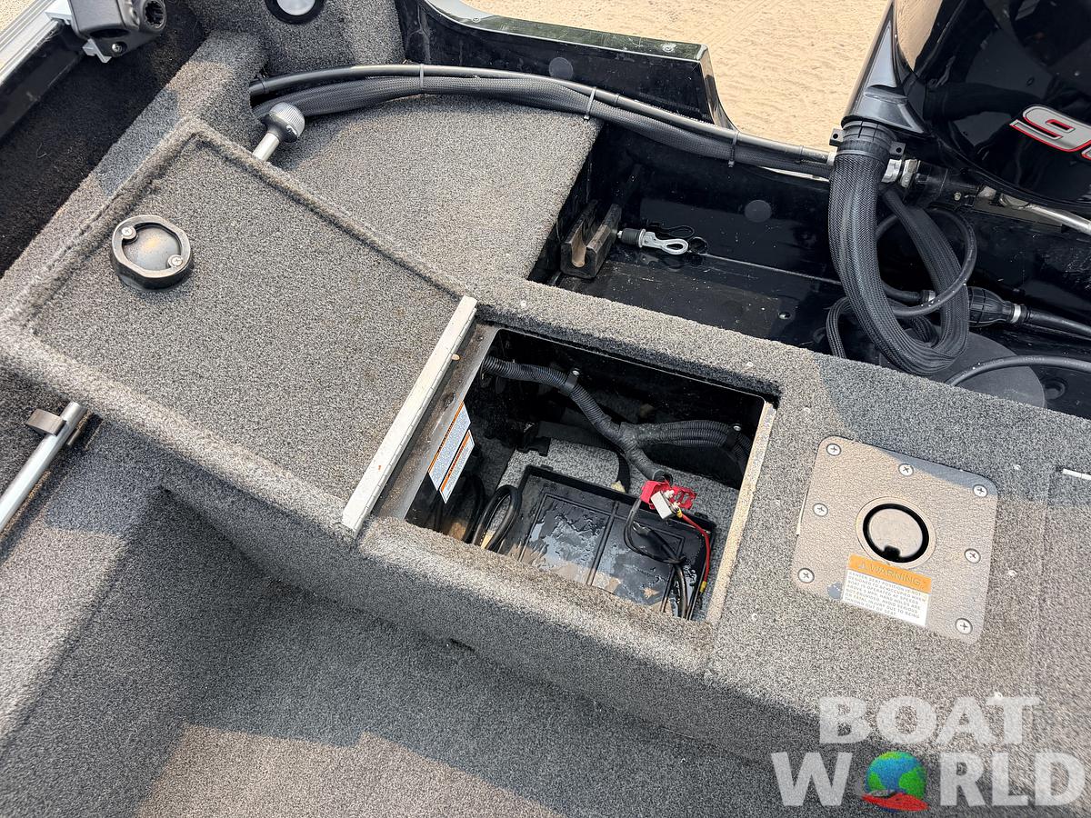 Used 2017 Alumacraft Competitor 165 Sport & 90HP Suzuki 4Stroke -$24,995