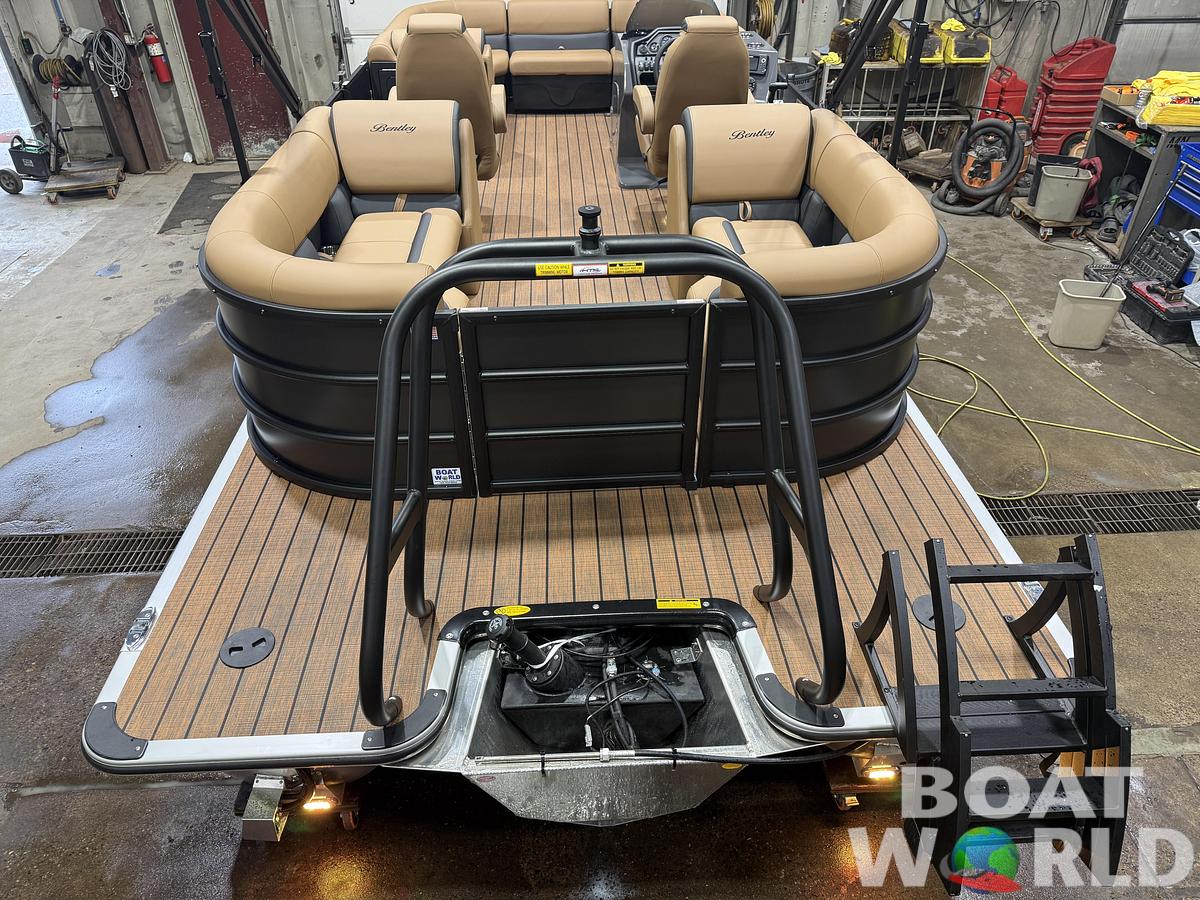2027 Bentley Legacy 220 Navigator Quad Lounge Pontoon $43995