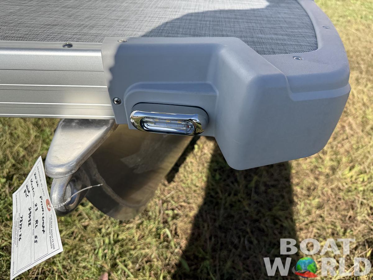 2026 Princecraft Vectra 23 RL SS Swingback Pontoon & Mercury 4-Stroke EFI