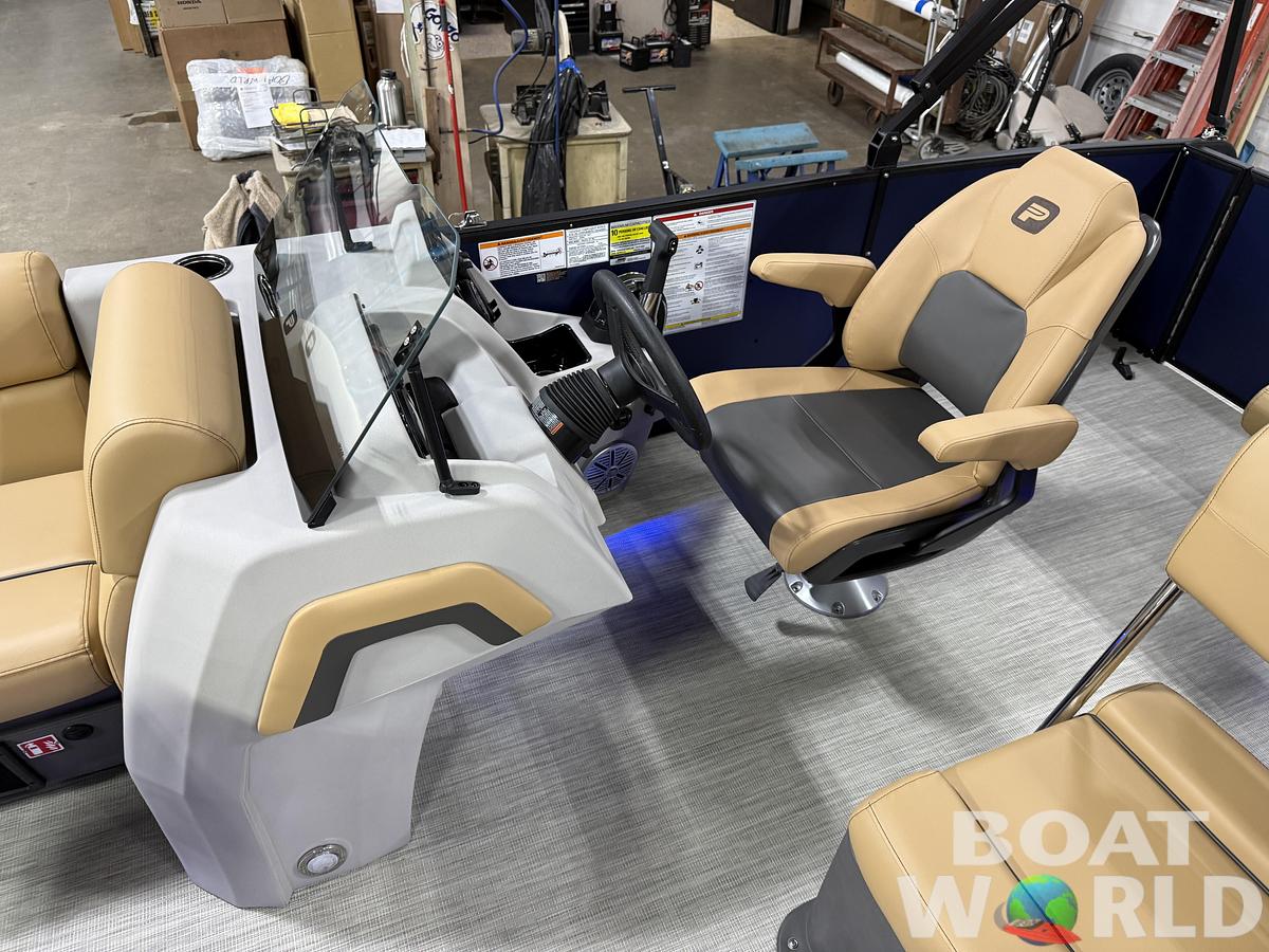 2027 Princecraft Vectra 21 RL Swingback Dinette $35495