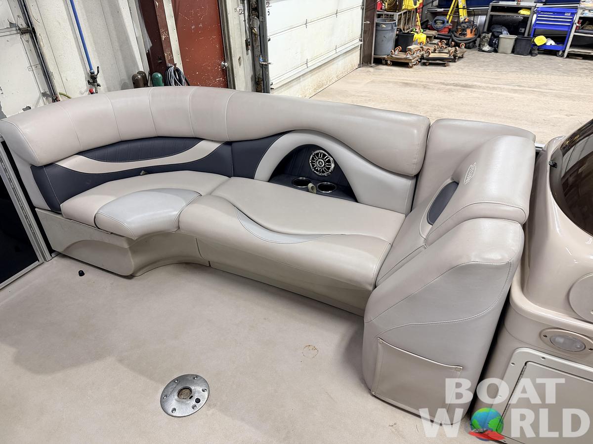 Used 2015 Sylvan Mirage 820 & 90HP Mercury 4Stroke - $21,995