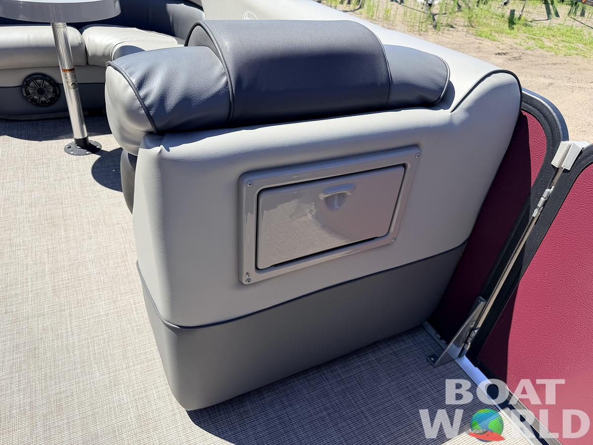 Used 2016 Premier 220 Explorer