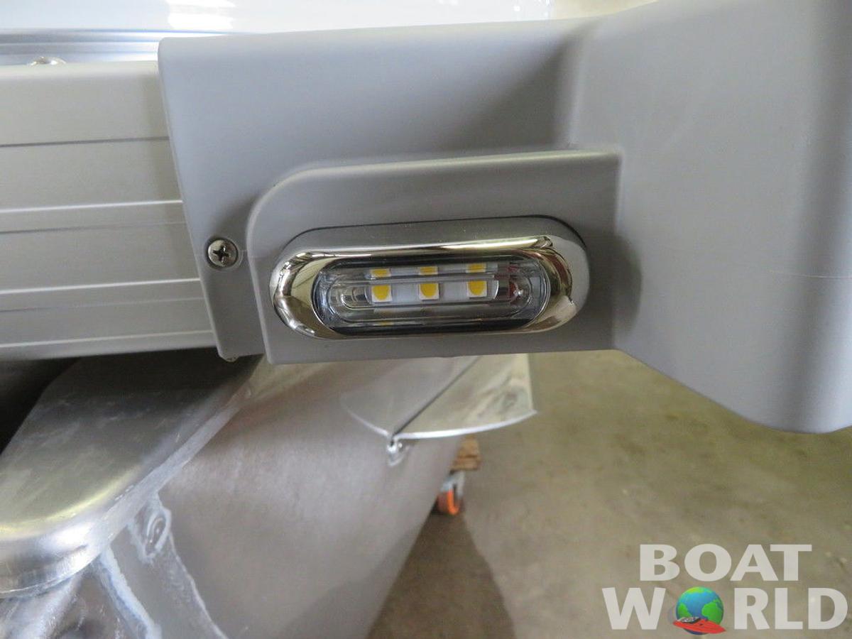 2025 Princecraft Vectra 21 RL Swingback SS Pontoon & Mercury 4-Stroke EFI