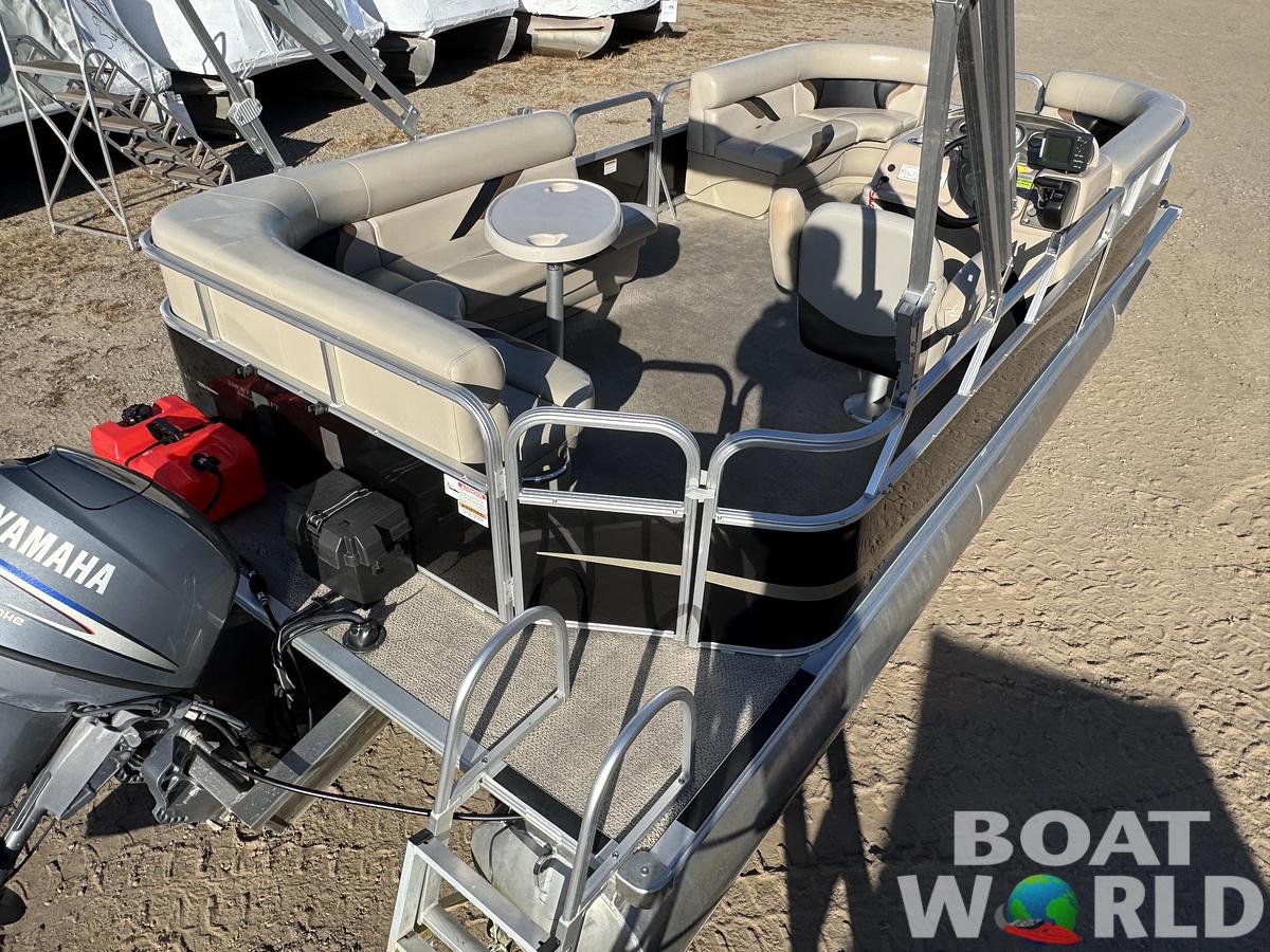 Used 2012 SunChaser Oasis 820 Pontoon
