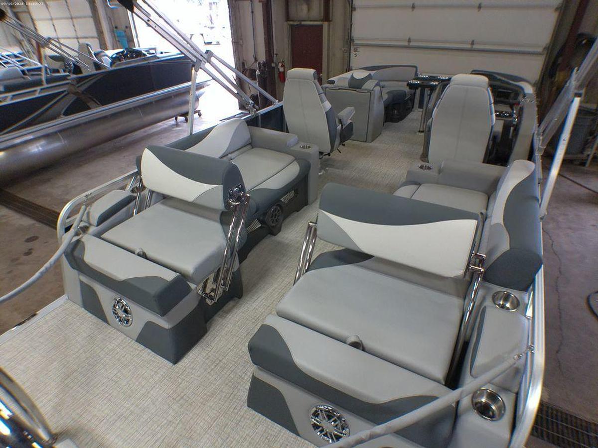2025 Tahoe Pontoons LTZ 2385 Quad Lounge Shift SS & Honda 4-Stroke EFI