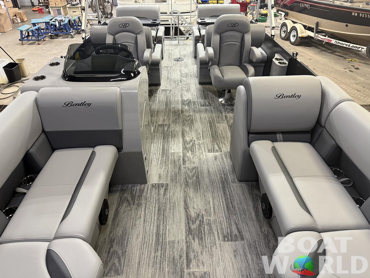 2026 Bentley Pontoons Legacy 220 QSB Swingback & 4-Stroke EFI