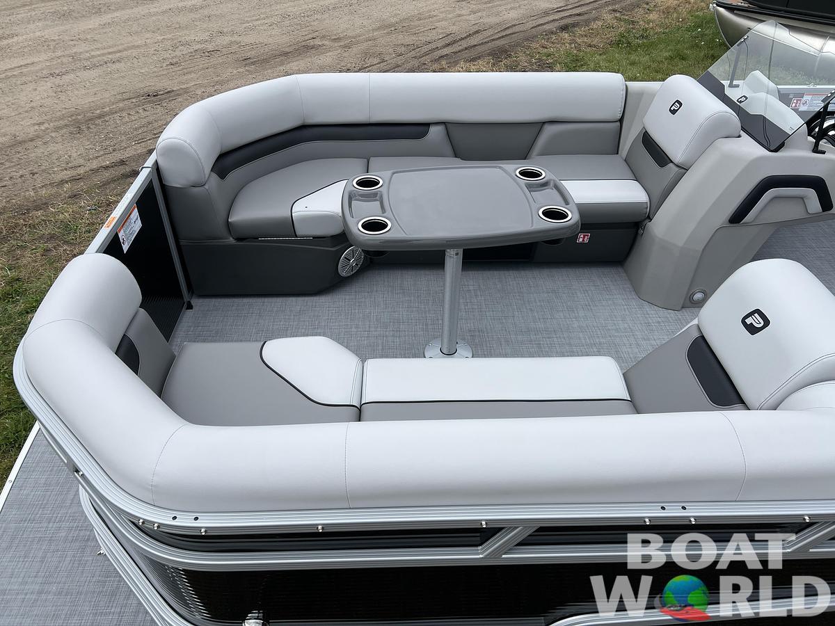 2026 Princecraft Vectra 23 RL Dinette Swingback Pontoon
