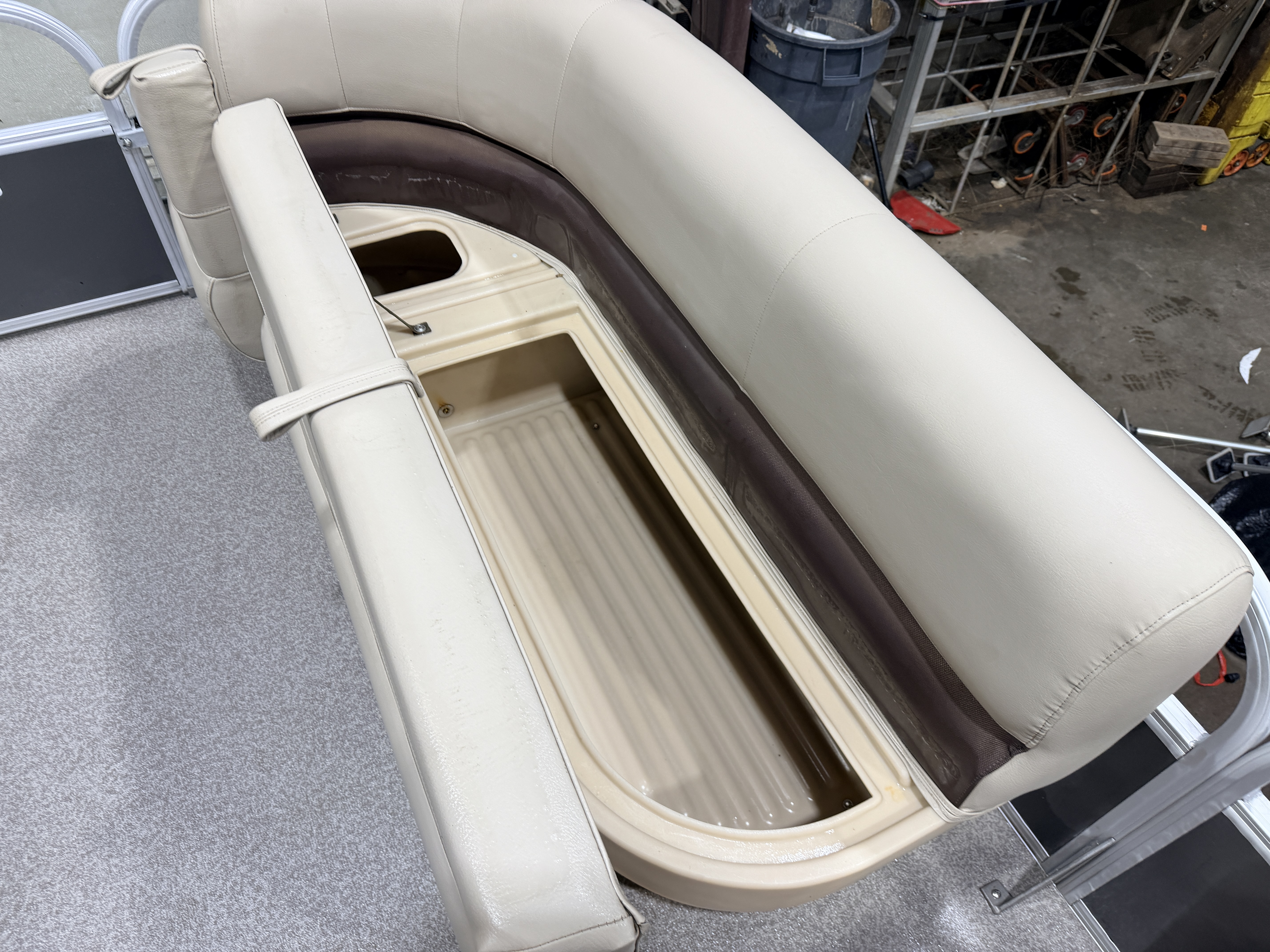 Used 2019 Sun Tracker Party Barge 18 DLX & 75HP Mercury 4Stroke -$21,995