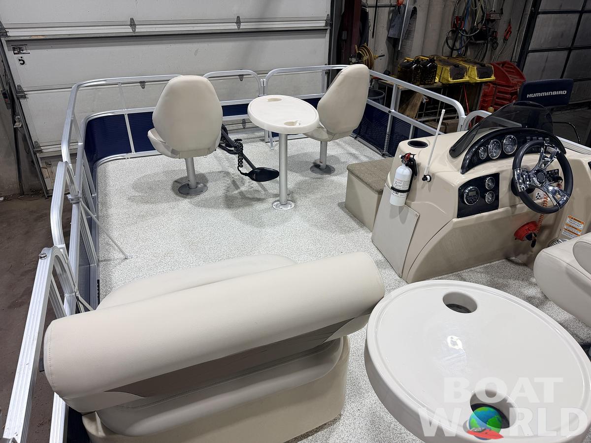 Used 2017 Montego Bay 8518 4-PT & 40HP Honda 4Stroke -$18,995