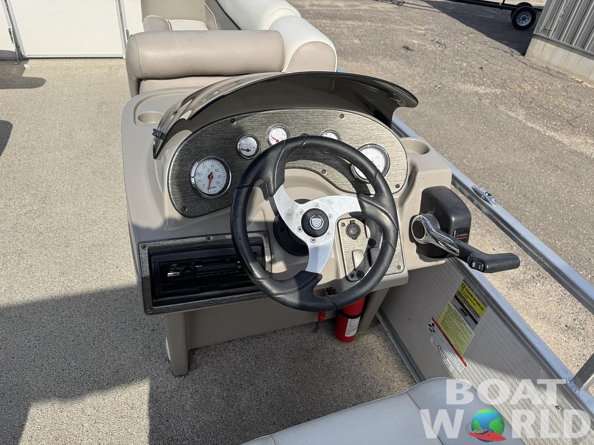 Used 2009 Premier 220 SunSpree DL Pontoon