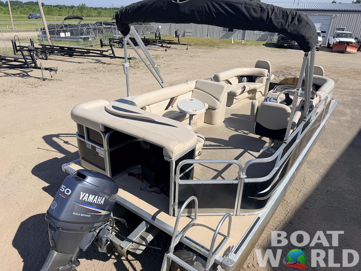 Used 2012 SunChaser 22 Fish 'N Cruise & 50HP Yamaha 4Stroke -$17,995