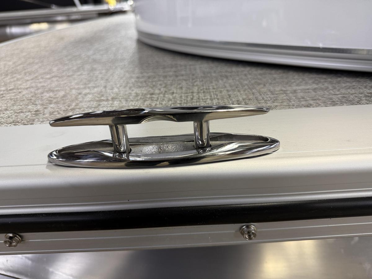 2025 Tahoe Pontoons LTZ 2385 Swingback (VRL) & Honda 4-Stroke EFI