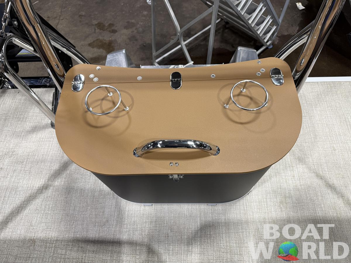 2026 Tahoe Pontoons LTZ 2385 Quad Lounge Shift SS Tritoon 