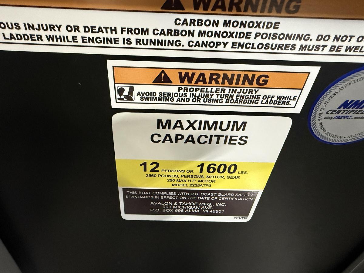2025 Tahoe Pontoons GEOfish 2385 Rear Fish Tritoon & Honda 4-Stroke EFI