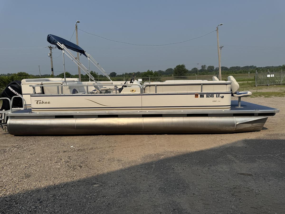 Used 2008 Tahoe Pontoons 24 Bow Fish Pontoon