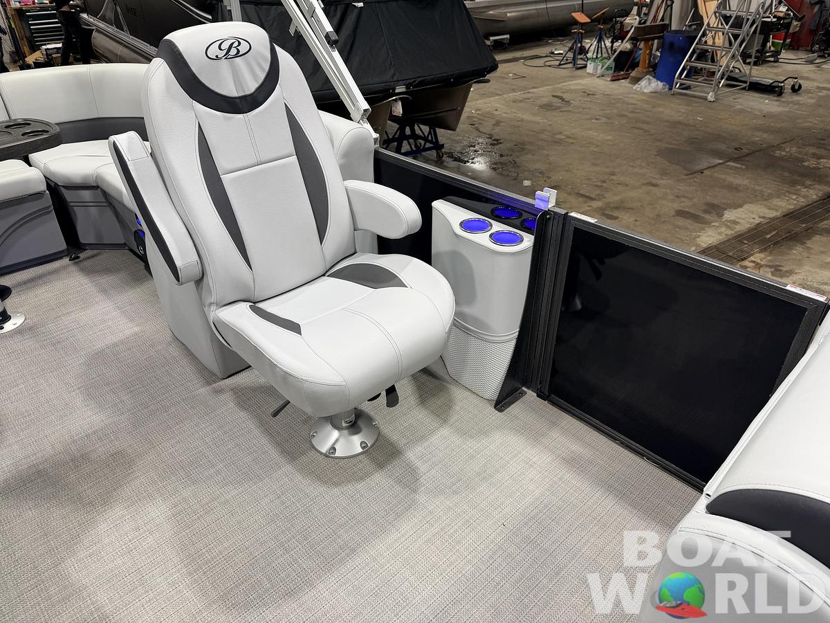 Used 2024 Bentley Legacy 223 150HP Navigator Tritoon - $47995