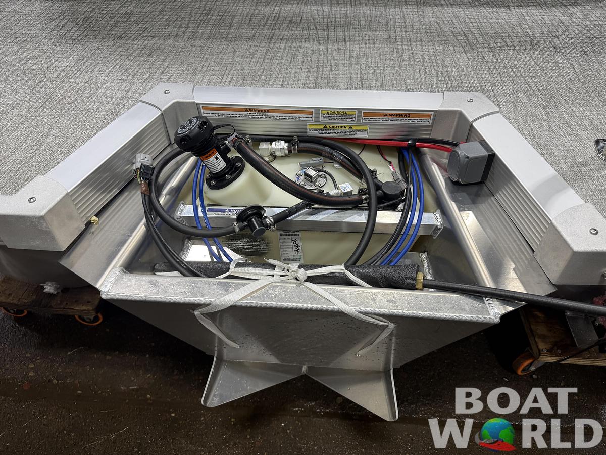 2026 Tahoe Pontoons Sport 2180 Quad Lounge