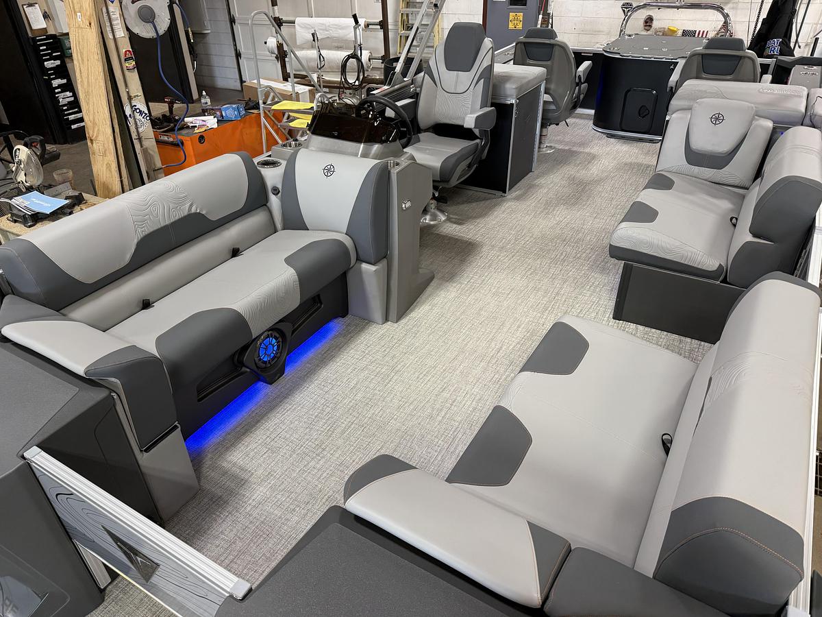 2025 Tahoe Pontoons GEOfish 2385 Rear Fish Tritoon & Honda 4-Stroke EFI