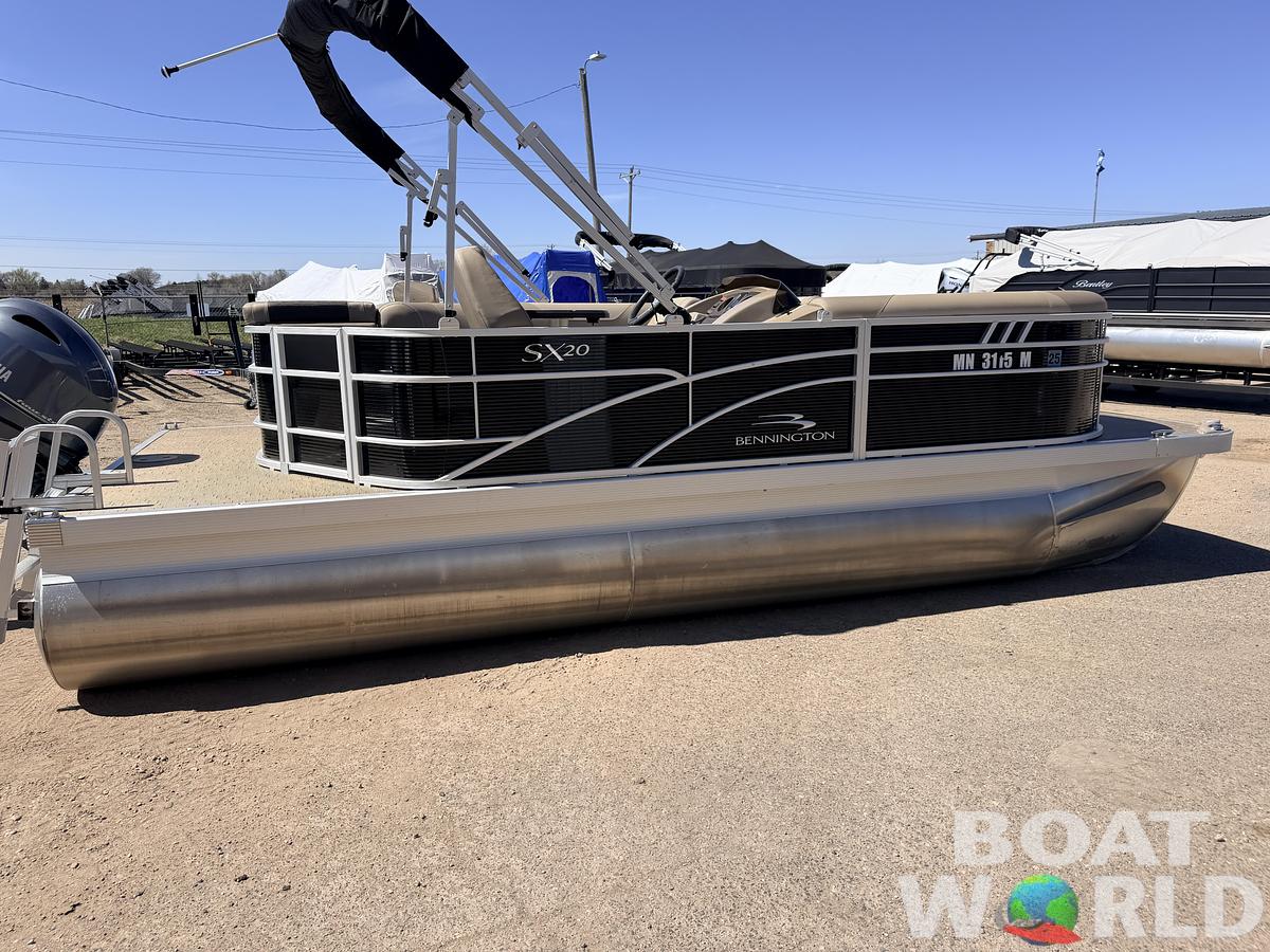Used 2023 Bennington 20 SX Cruise & 90HP Yamaha 4Stroke - $31,995