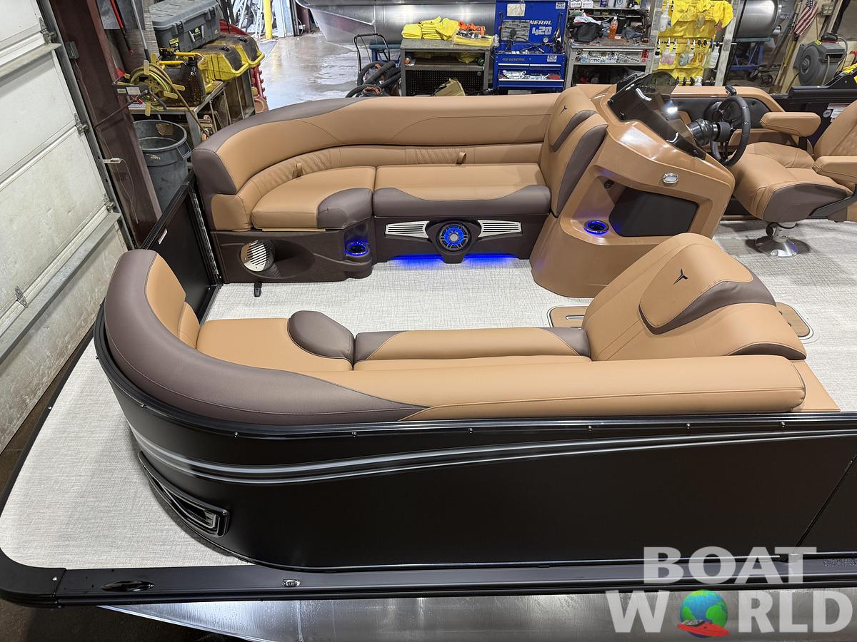 2027 Tahoe LTZ 300HP QLS 2585 Tritoon $71,995