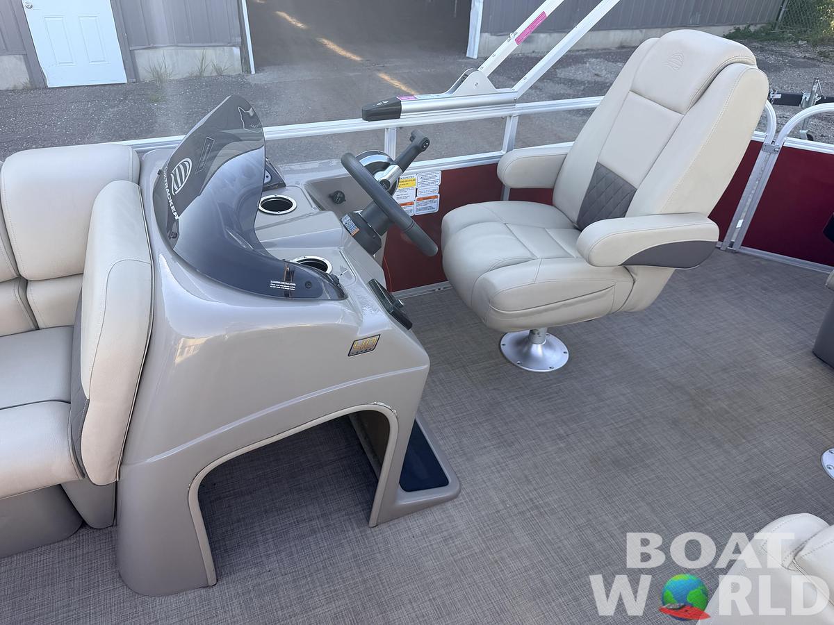 Used 2023 Sun Tracker Party Barge 20 DLX & 90HP Mercury 4Stroke -$27,995