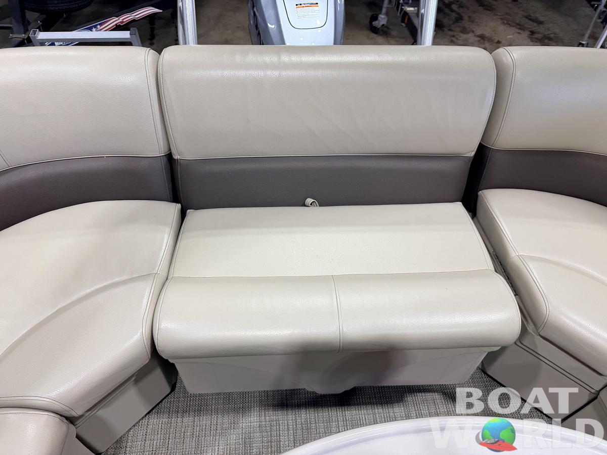 Used 2022 Bentley Pontoons Legacy 200 Navigator Quad Lounge & 100HP Honda 4Stroke -$34,995