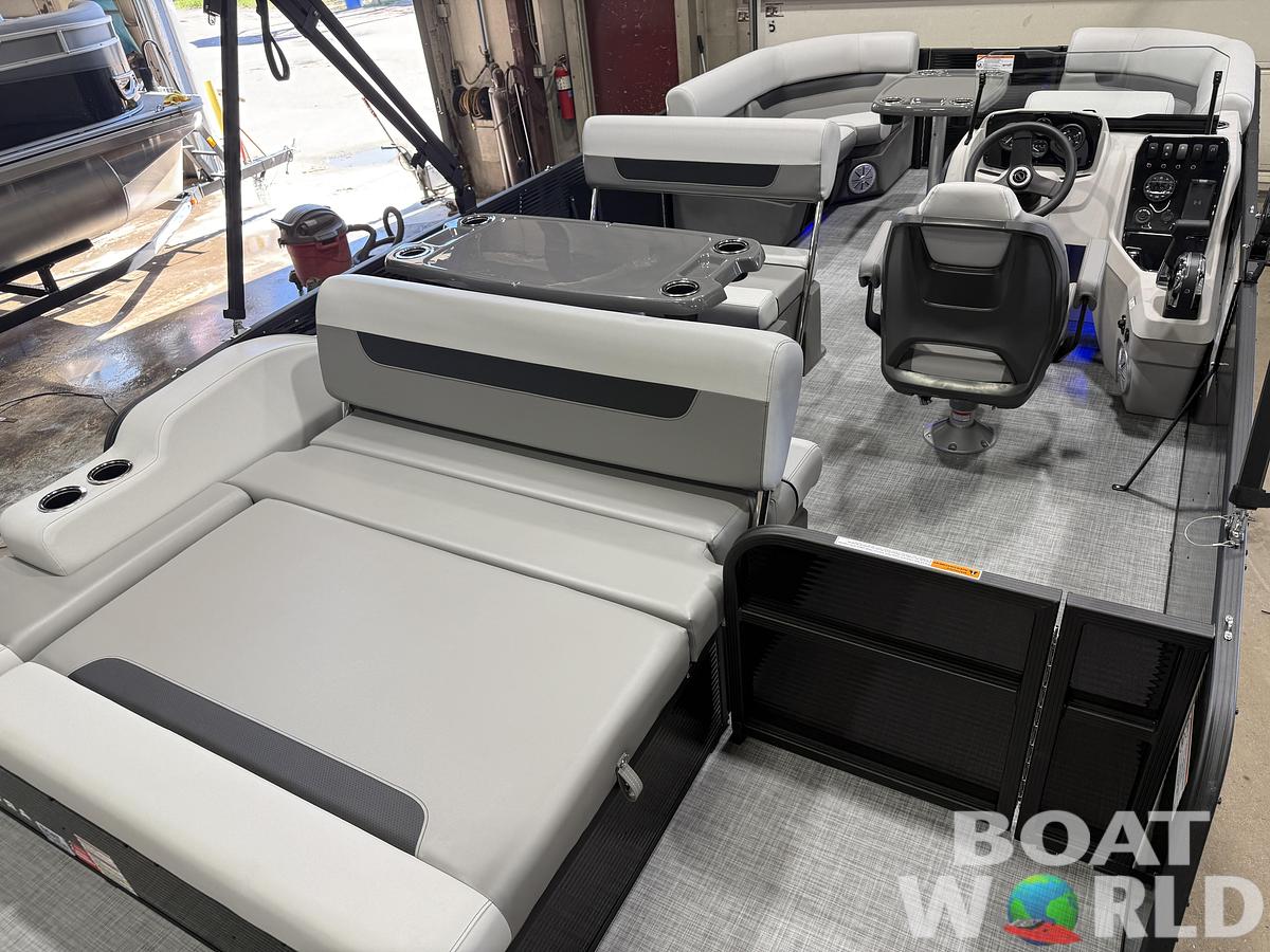 2026 Princecraft Vectra 21 RL Swingback Dinette $30995