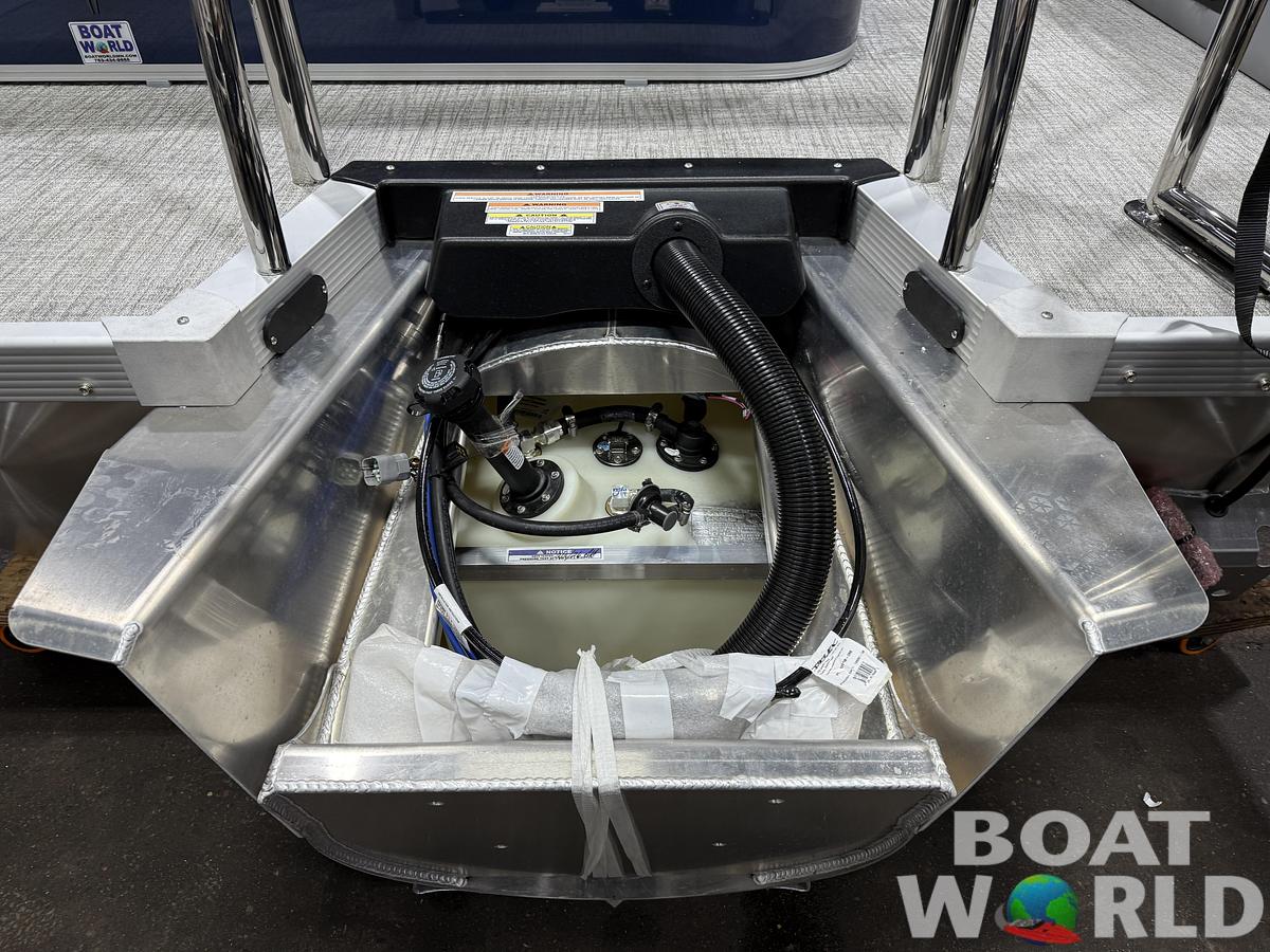 2026 Tahoe Pontoons LTZ 2385 Swingback (VRB) Tritoon