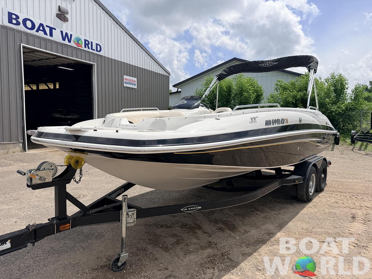 Used 2011 Tahoe 215 Xi Deck Boat & 220HP Mercruiser V8 -$17,995