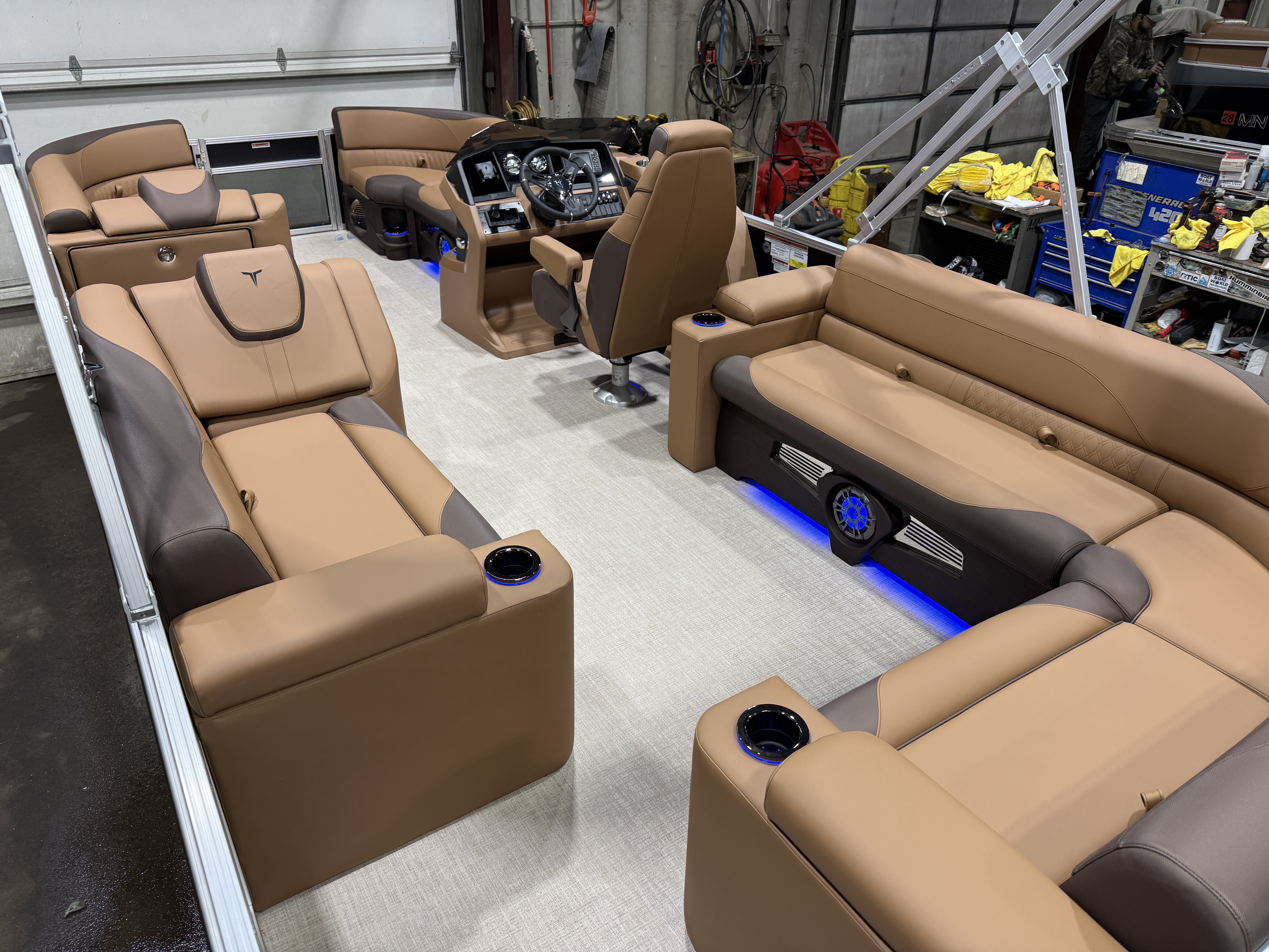 2027 Tahoe LTZ 2385 Elite Cruise & 4-Stroke $42995