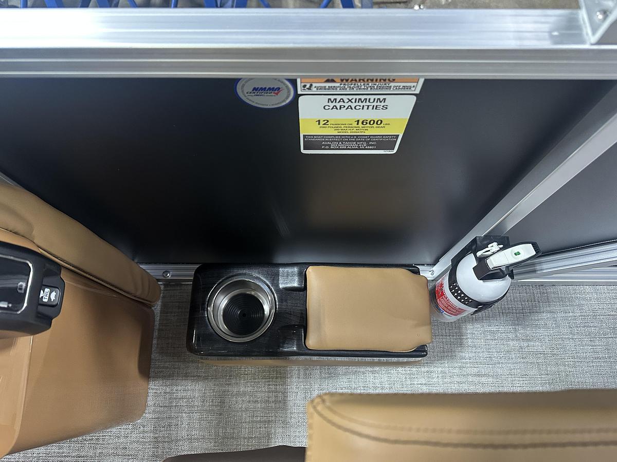 2025 Tahoe Pontoons LTZ 2385 Swingback (VRB) Windshield Tritoon & Honda 4-Stroke EFI