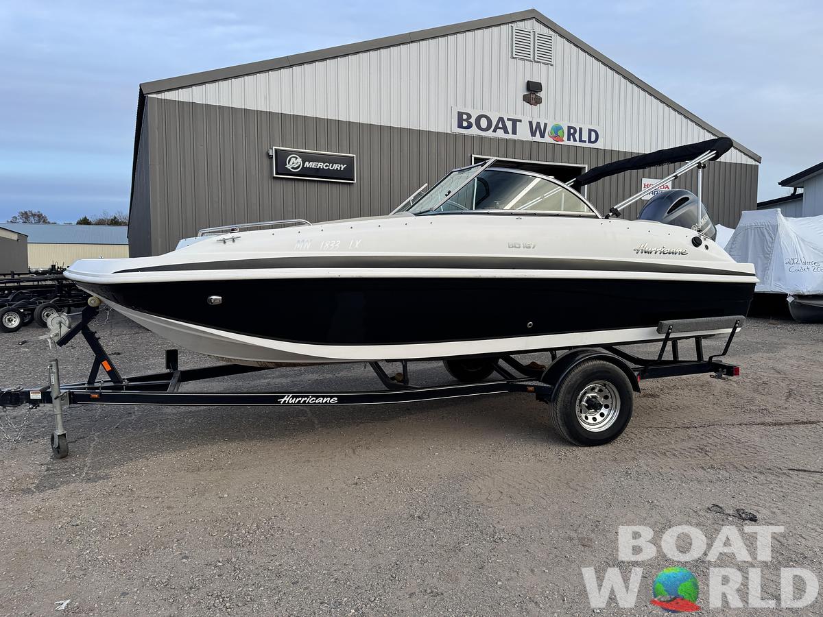 Used 2019 Hurricane SunDeck 187 with 150HP Yamaha Fourstroke EFI Outboard