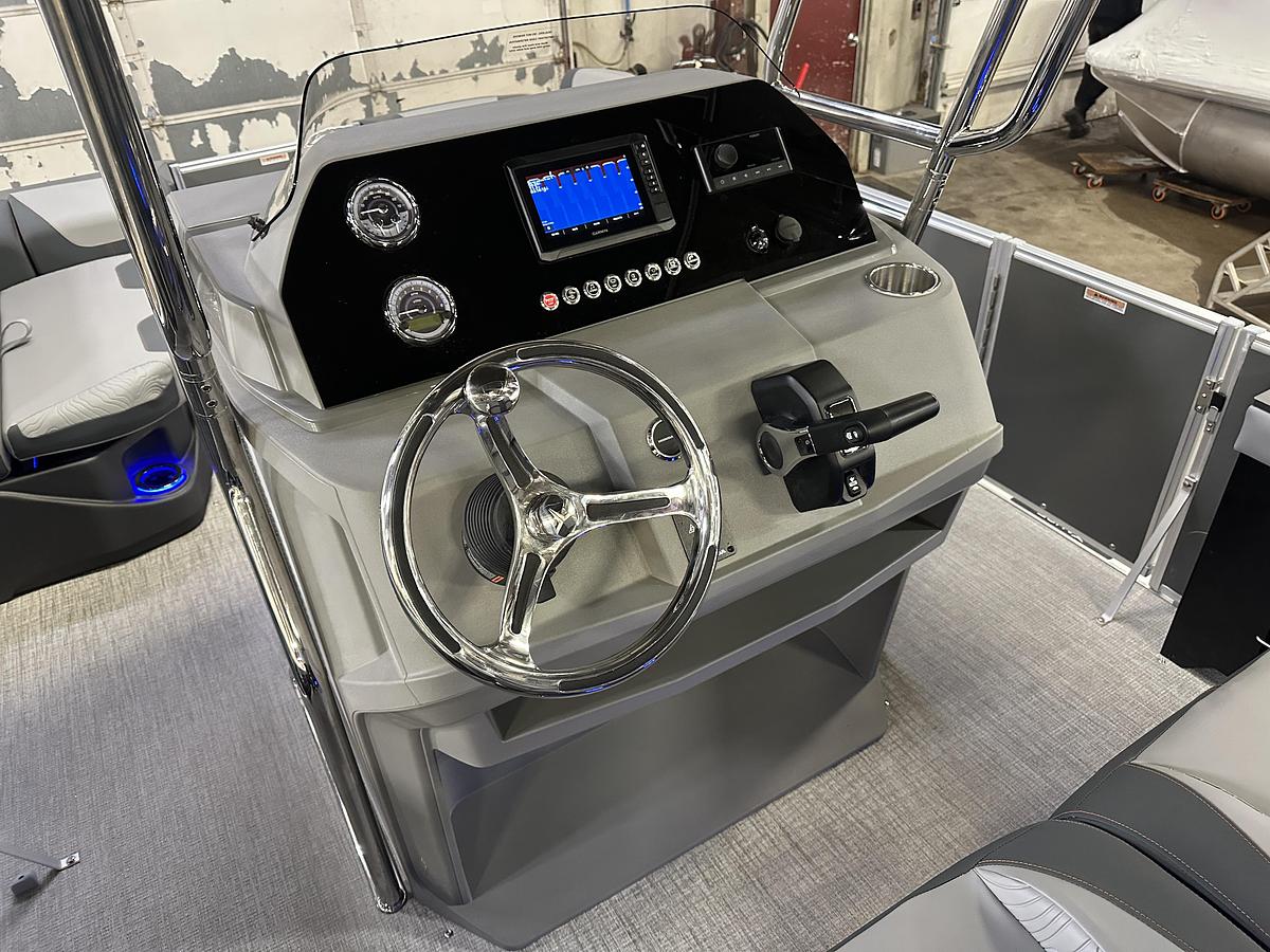 2025 Tahoe Pontoons GEOfish CRF 2585 Tritoon & 225HP Outboard