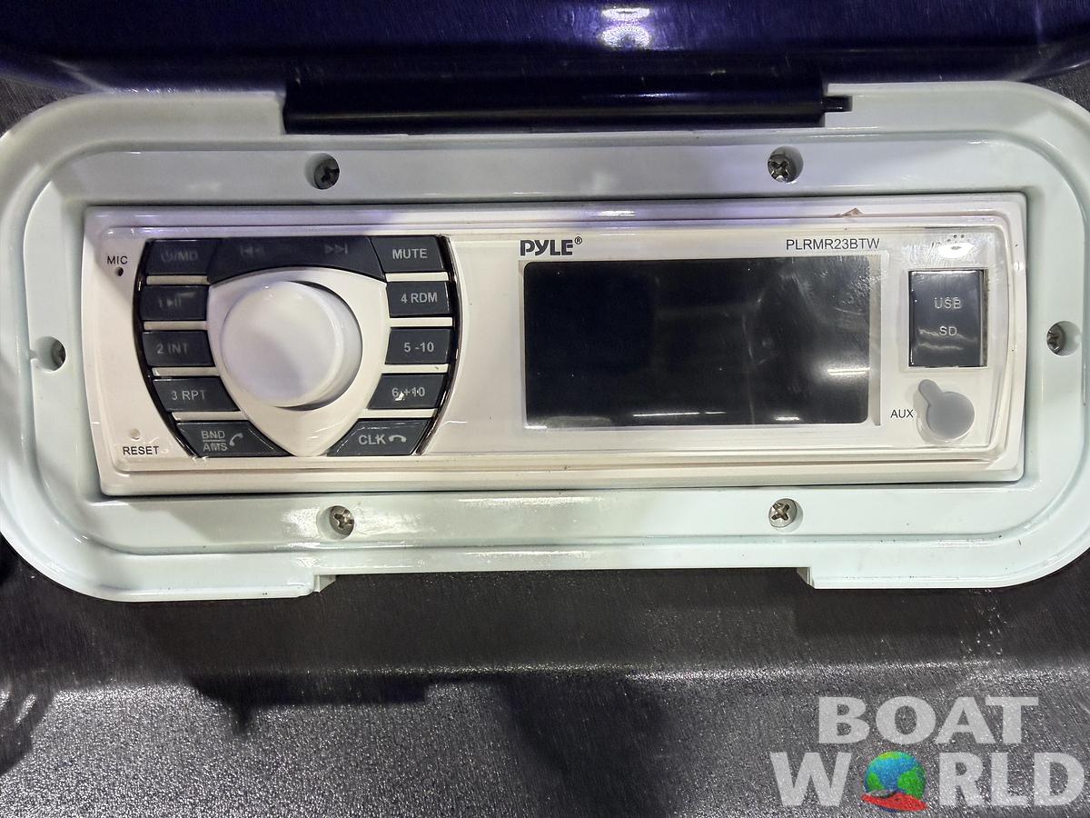 Used 2008 Sylvan Mirage 8520 Party Fish