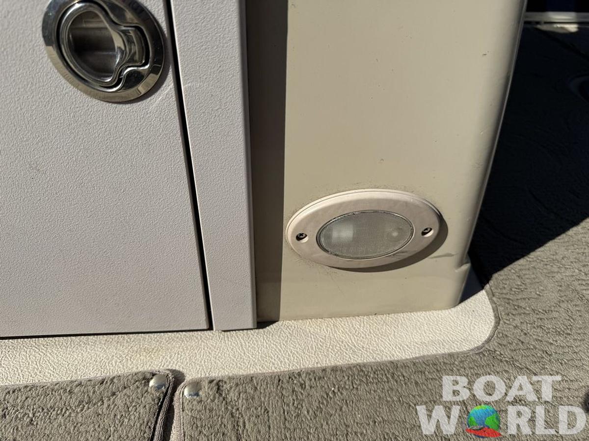 Used 2016 Sylvan 820 Cruise Pontoon