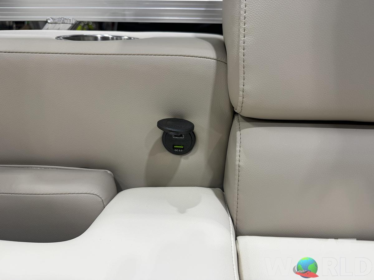 2026 Tahoe Sport VRB 2385 Swingback & 4-Stroke $34995