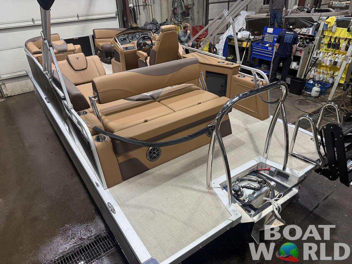 2026 Tahoe Pontoons LTZ 2185 Cruise Rear Bench (CRB) 