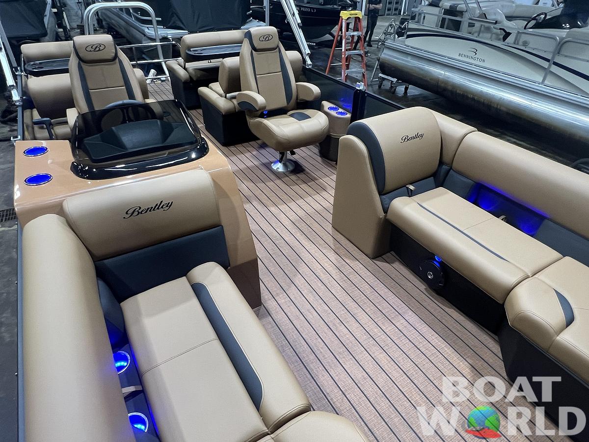 2026 Bentley Legacy 220 QSB Swingback $43995