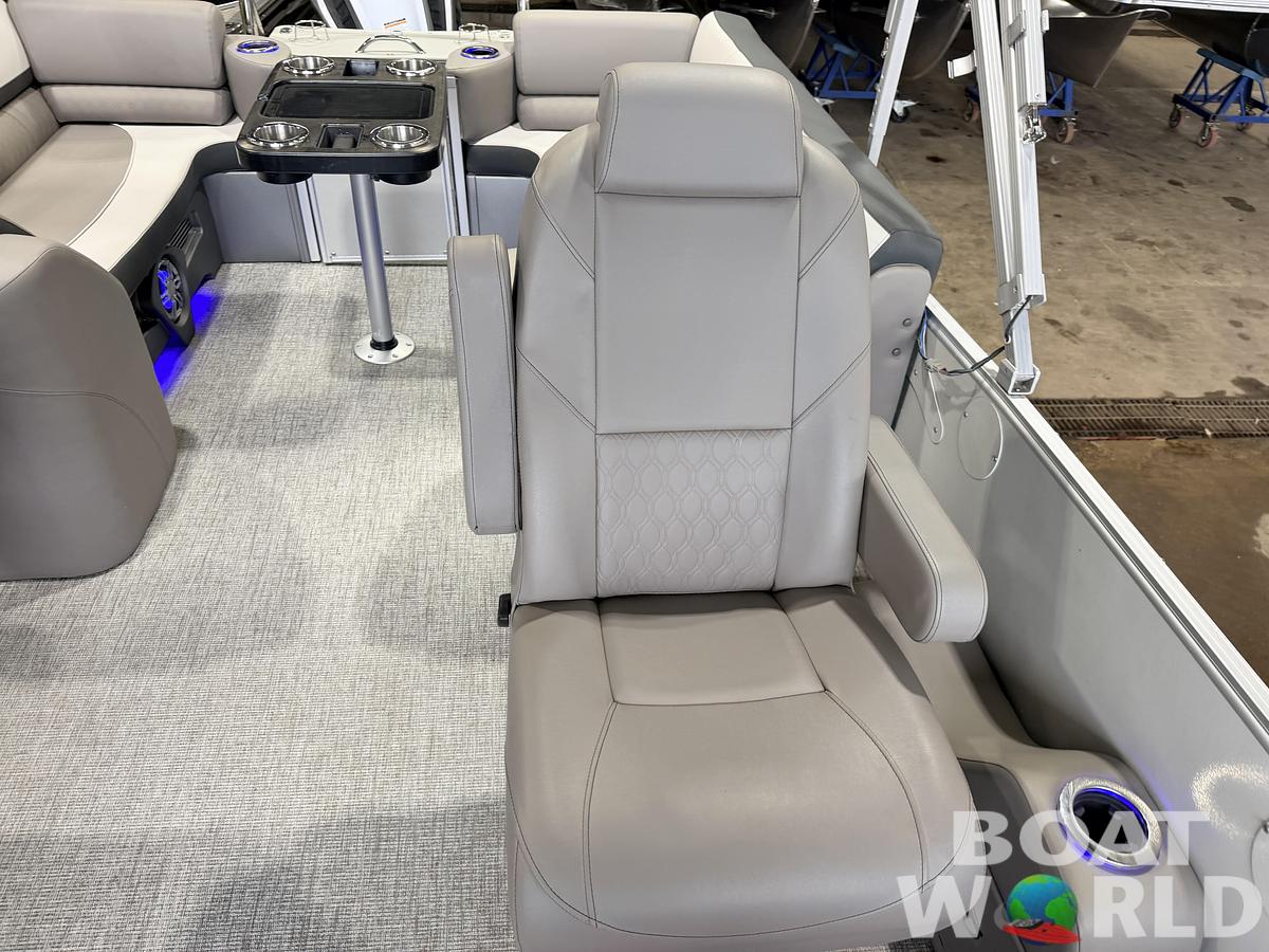 Used 2022 Tahoe Pontoons Cascade 2385 Quad Lounge Tritoon & 200HP Honda 4Stroke -$49,995