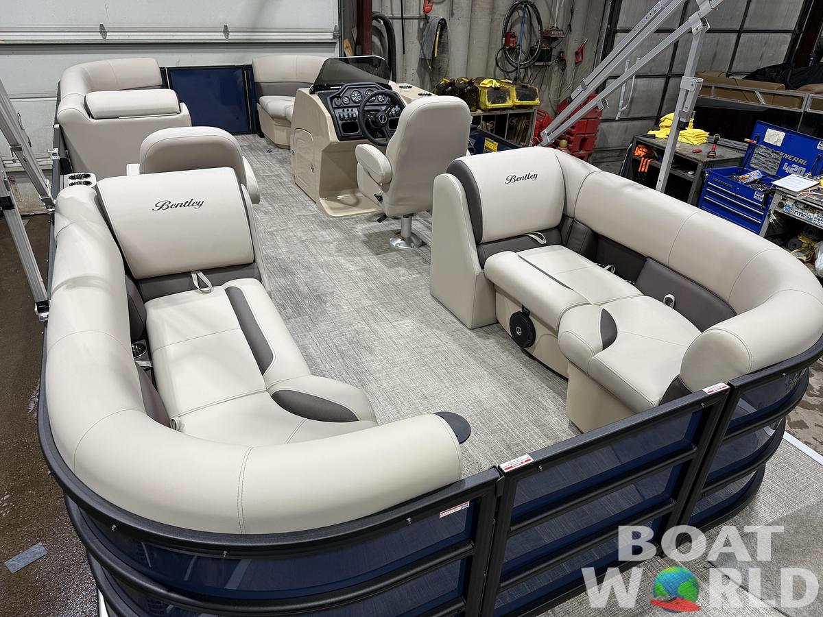 2026 Bentley Legacy 220 Navigator Quad Lounge Pontoon $36995