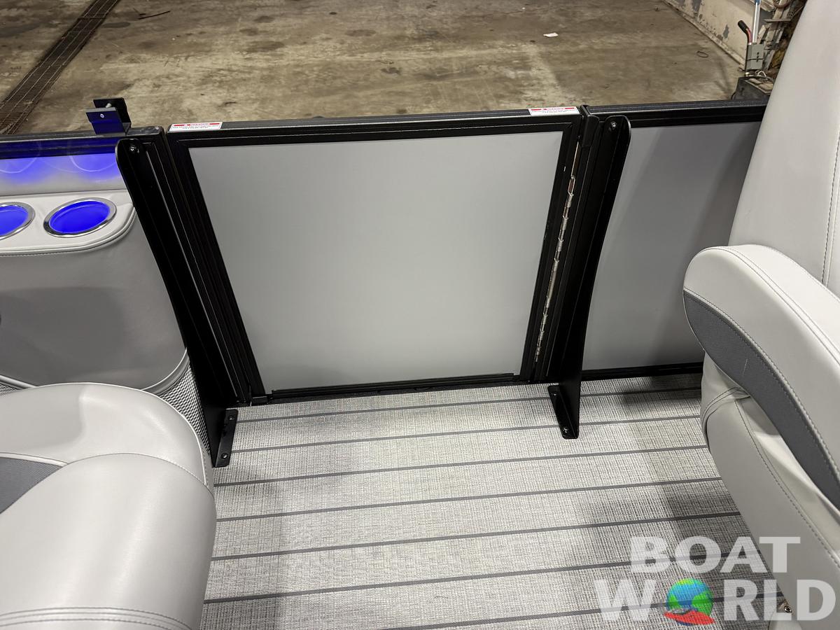 Used 2026 Bentley Pontoons Legacy 223 DL Quad Lounge Tritoon & 250HP