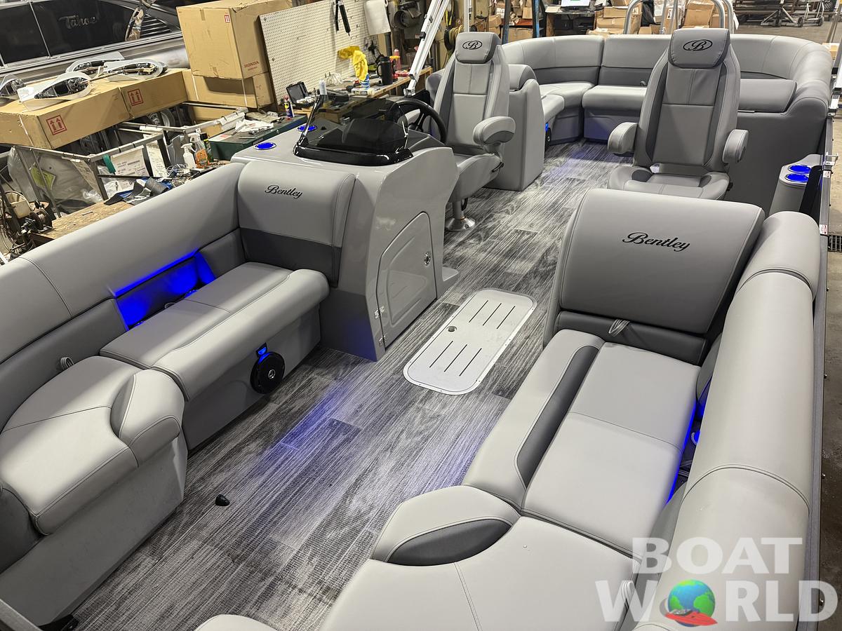 2026 Bentley Pontoons Legacy 223 Navigator Quad Lounge Tritoon 