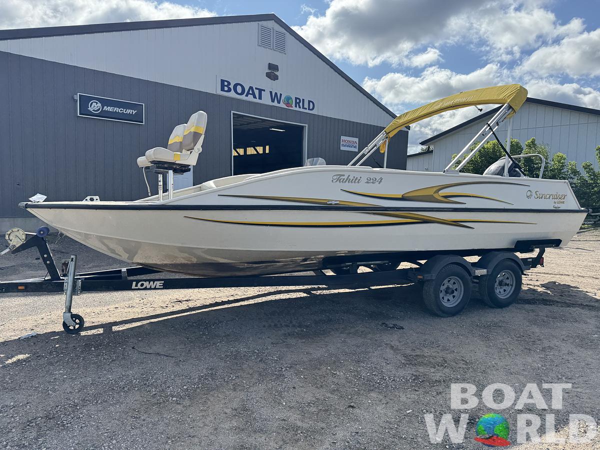 Used 2007 Lowe Suncruiser Tahiti 224 Deck Boat