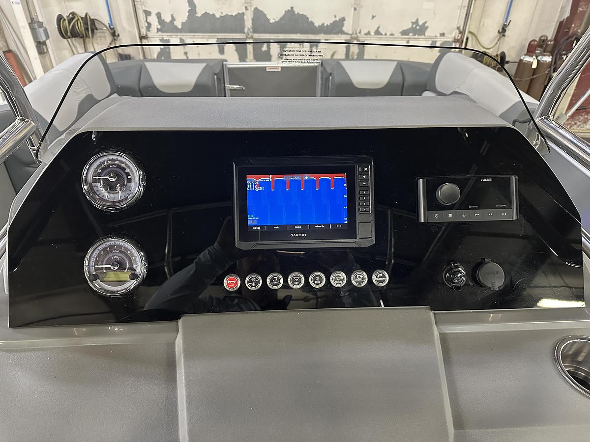 2025 Tahoe Pontoons GEOfish CRF 2585 Tritoon & 225HP Outboard