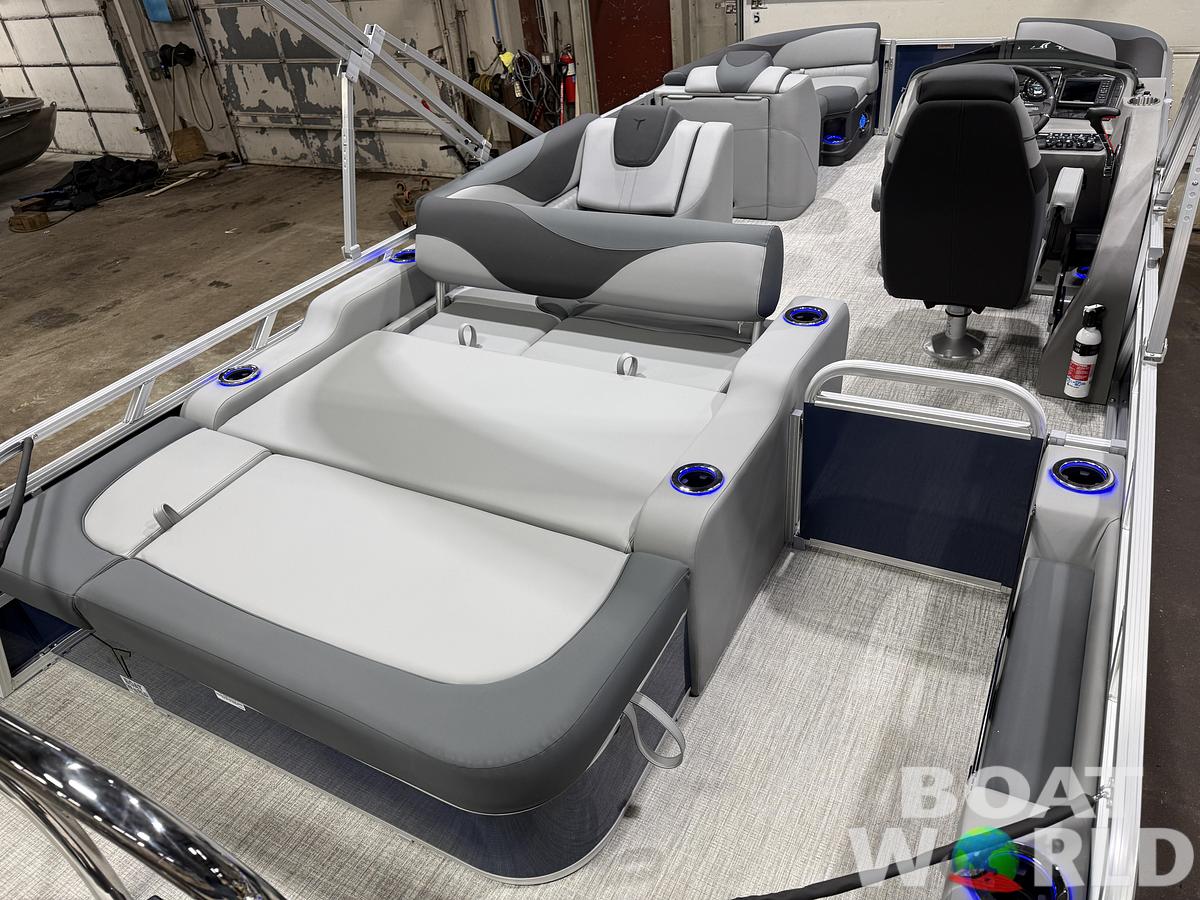 2026 Tahoe Pontoons LTZ 2385 Swingback (VRB) Tritoon