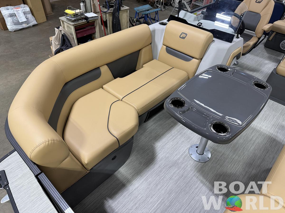 2027 Princecraft Vectra 21 RL Swingback Dinette $35495