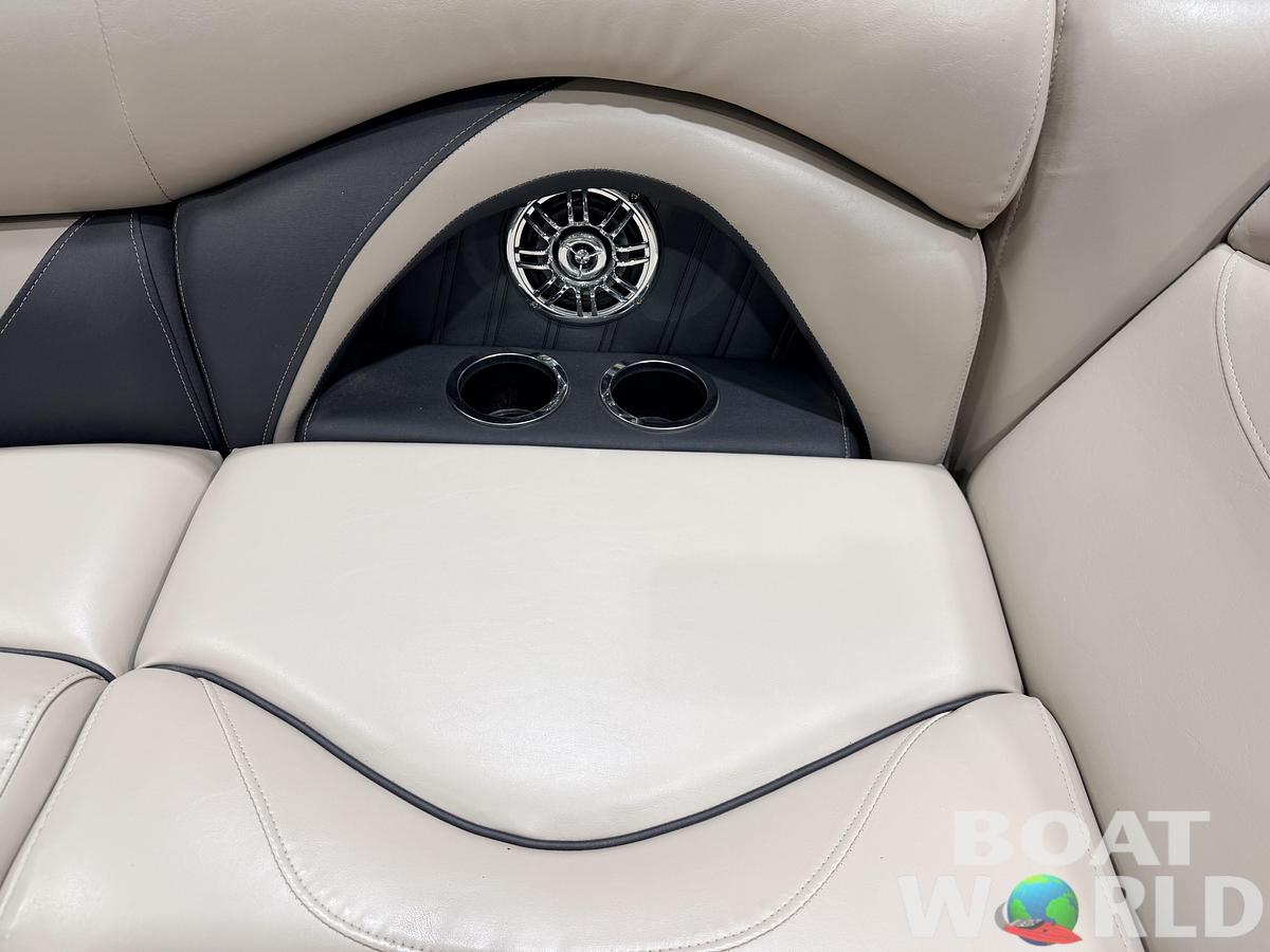 Used 2016 Sylvan Mirage 822 LZ & 50HP Yamaha 4Stroke - $21,995