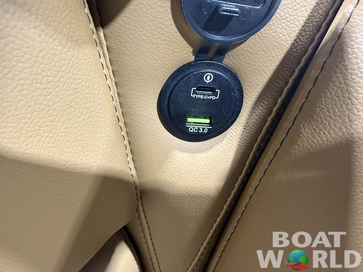 2026 Tahoe Pontoons Sport 2180 Quad Lounge